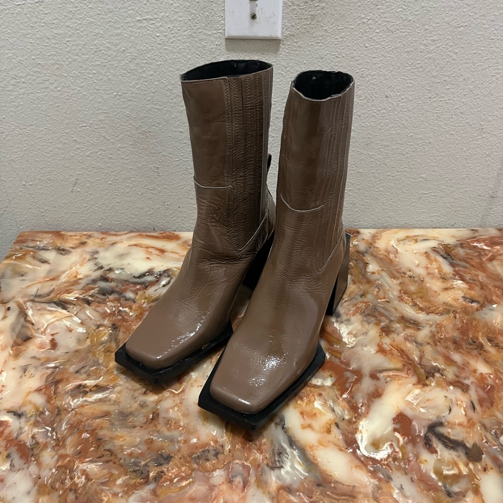 Steve Madden Parson leather boots .New